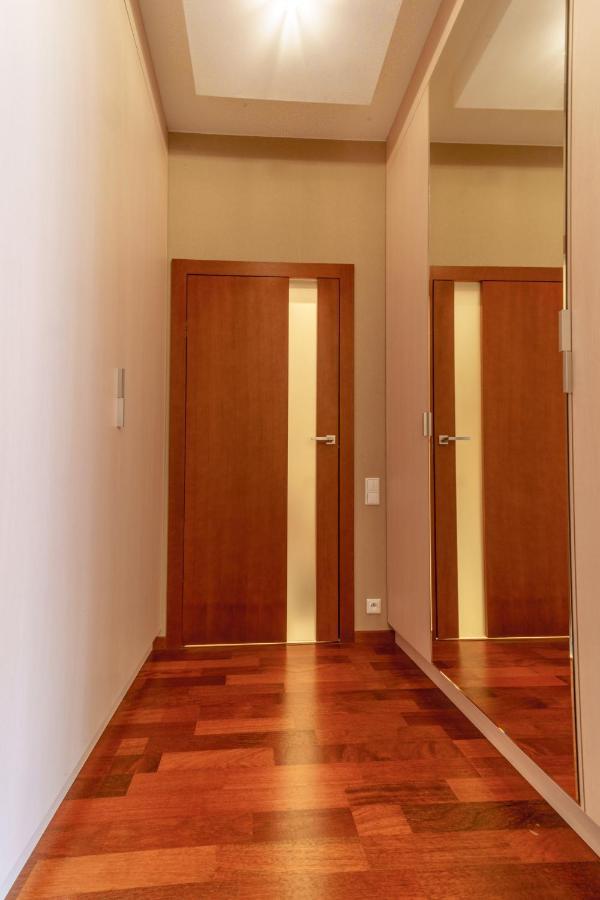 Bright And Charming- Golden Apartment- Center&s2a *