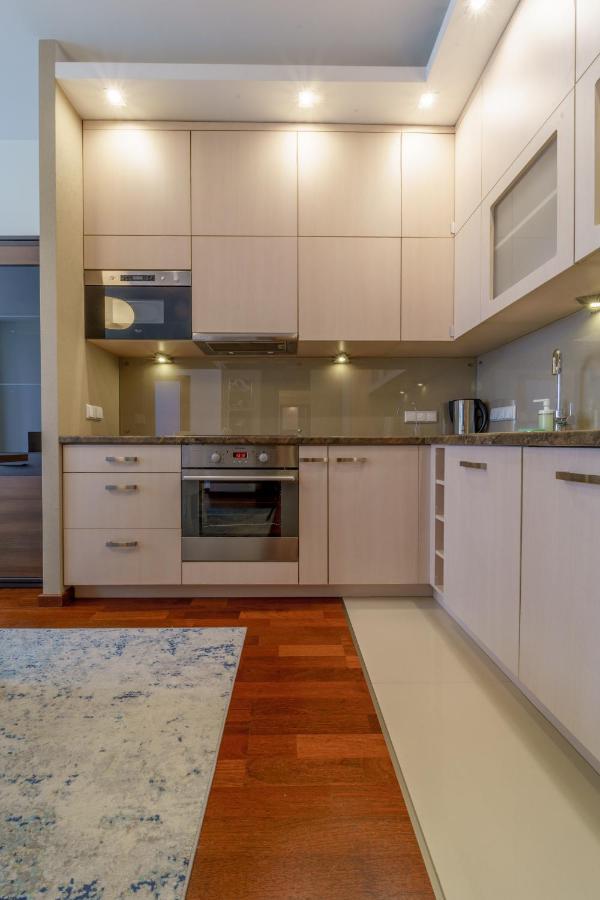 Bright And Charming- Golden Apartment- Center&s2a *