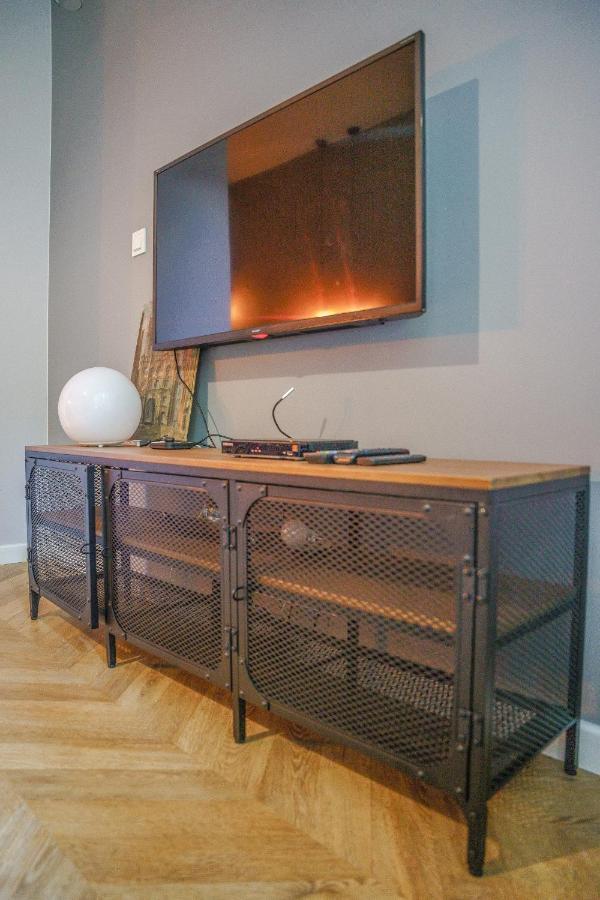 Stylish And Modern- Golden Apartment- Stare Miasto Warsaw