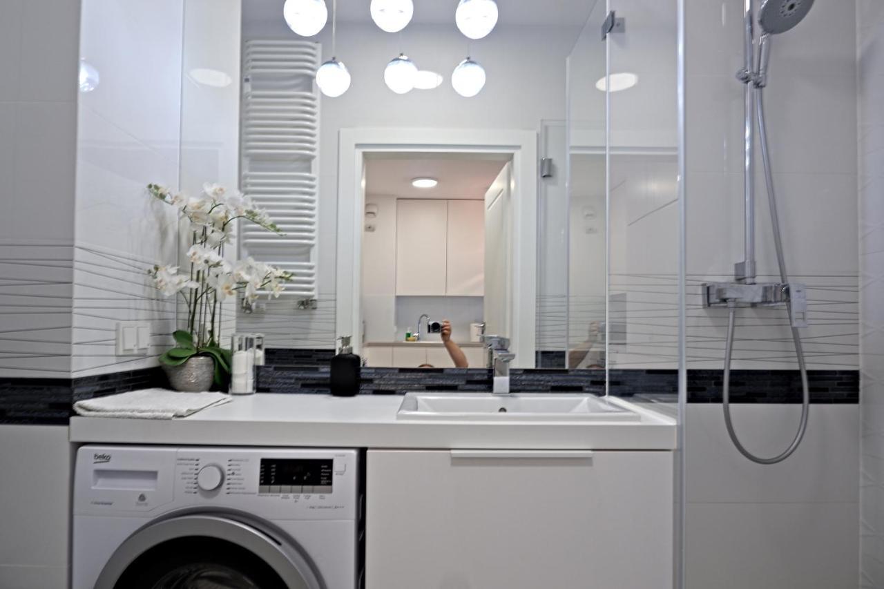 Căn hộ Mennica Apartament 17 *