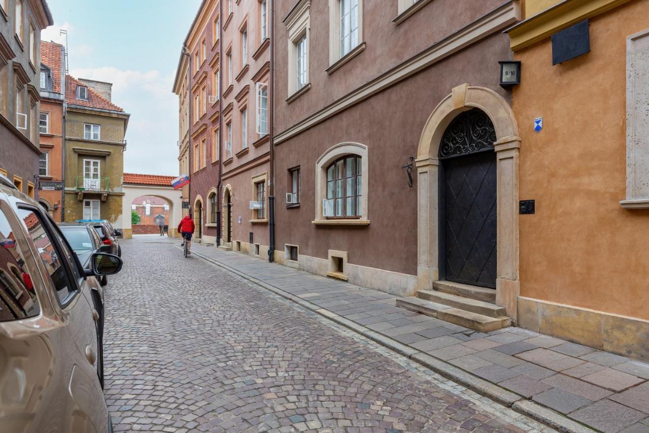 Apartment On The Square By Renters *