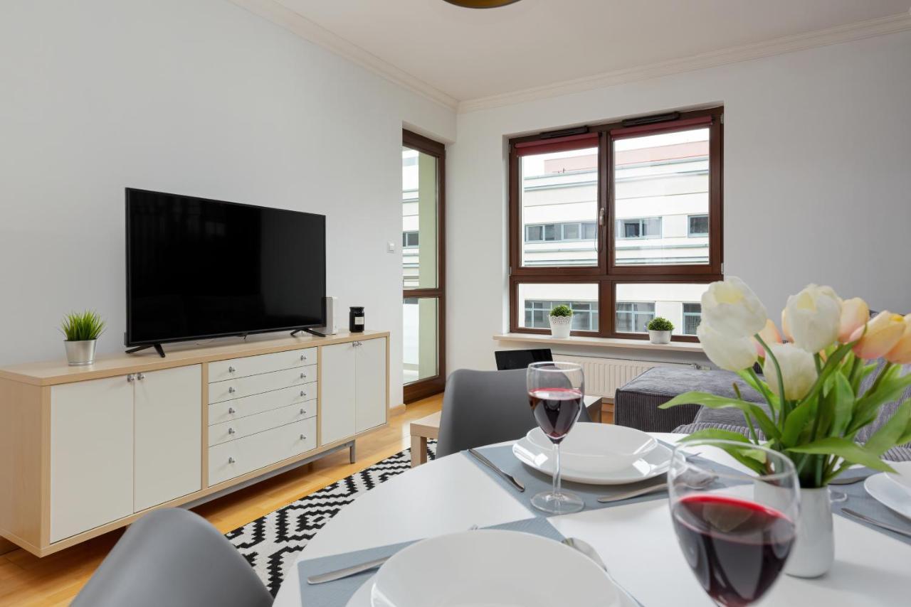 Apartamento Gieldowa 4 By Renters Varsóvia