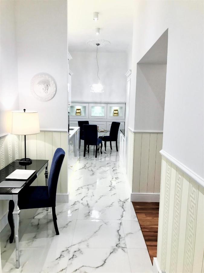 Aparthotel Luxury Mondrian Market Square Iii