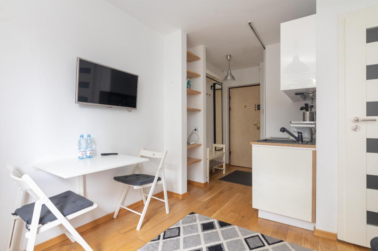 Solec Blue Harmony Studio Apartment Warsaw
