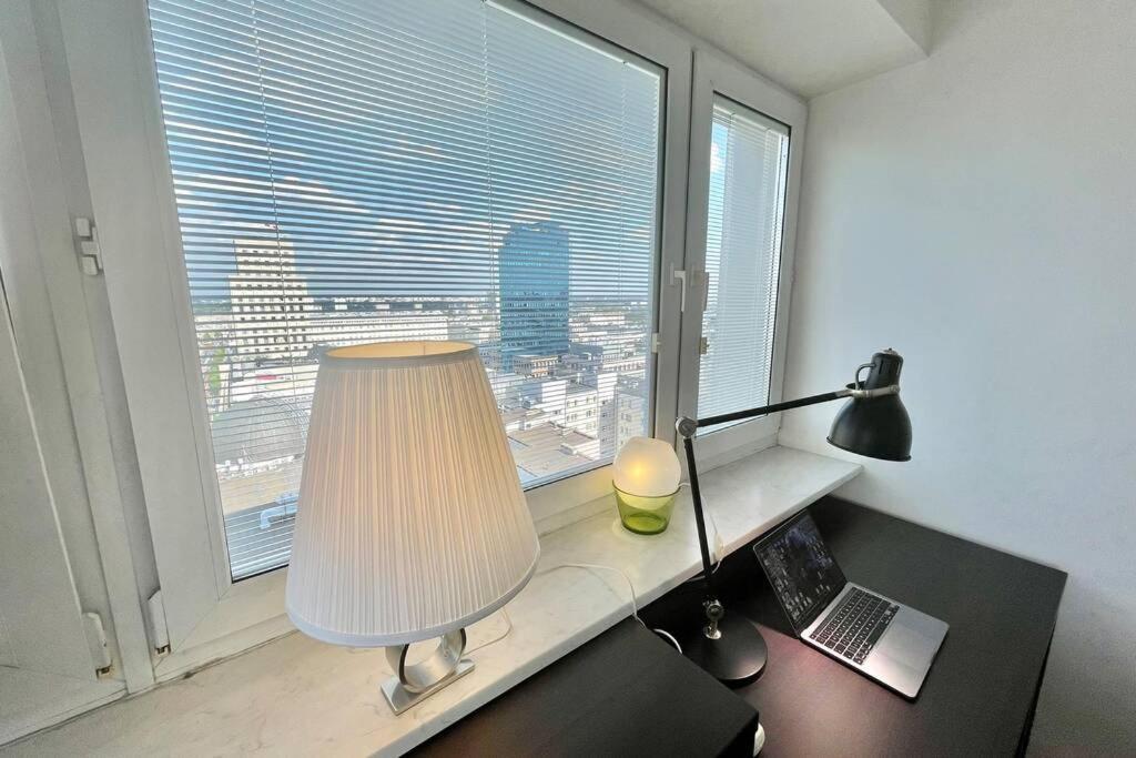 Apartment Orange 2 2xmetro Fast Wifi 50'tv Netflix Hbo Appletv+ Panorama Warschau