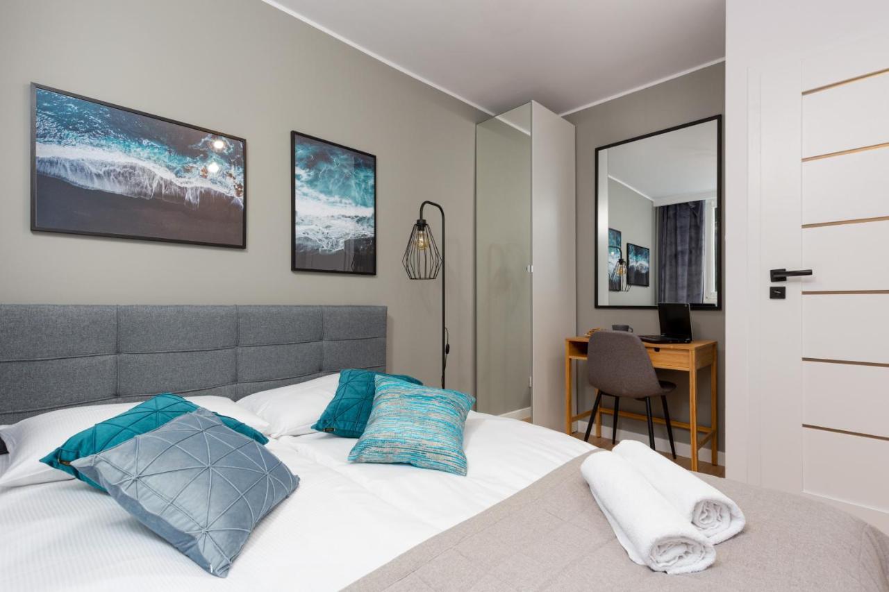 Apartament Beautiful Two-bedroom Bielany By Renters *