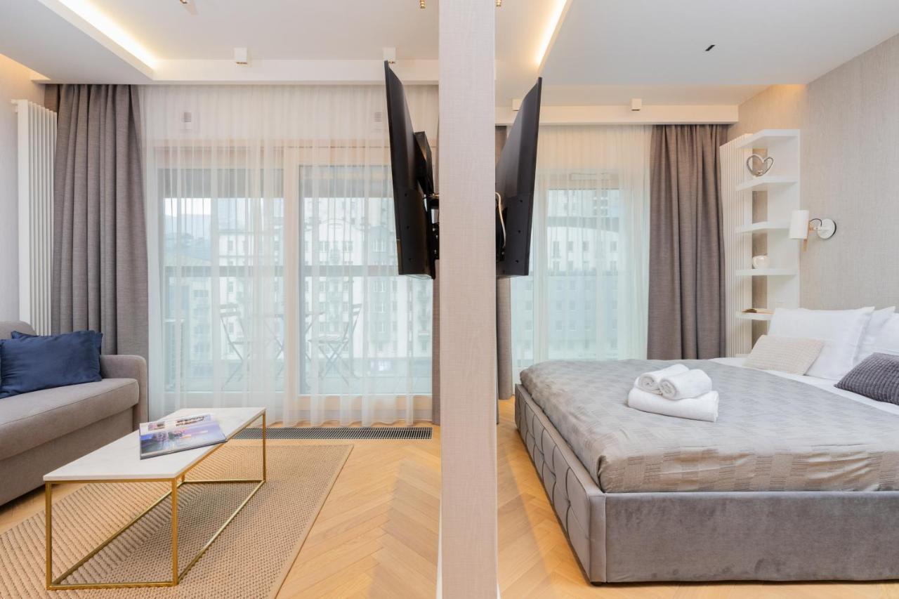Mennica - Center By Renters Aparthotel
