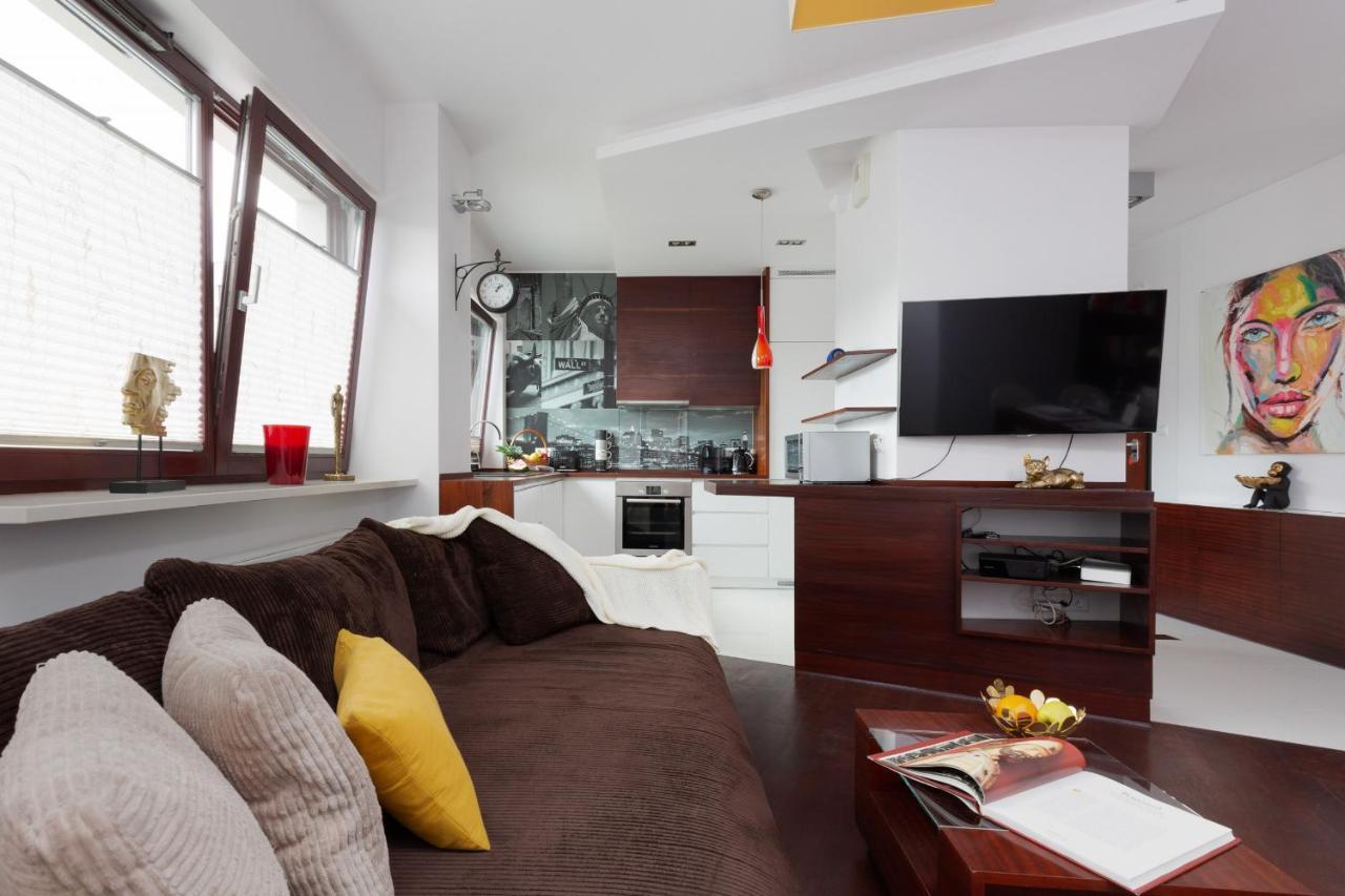 Căn hộ Spacious With A Hammock And Terrace By Renters Prestige *
