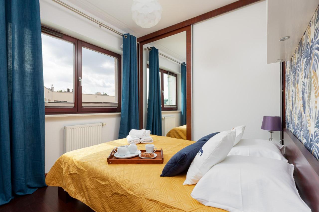 Spacious With A Hammock And Terrace By Renters Prestige *