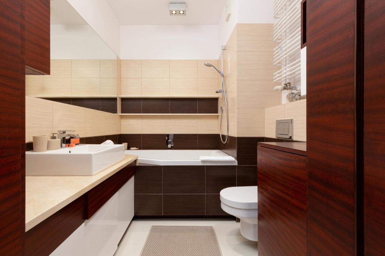 Căn hộ Spacious With A Hammock And Terrace By Renters Prestige *