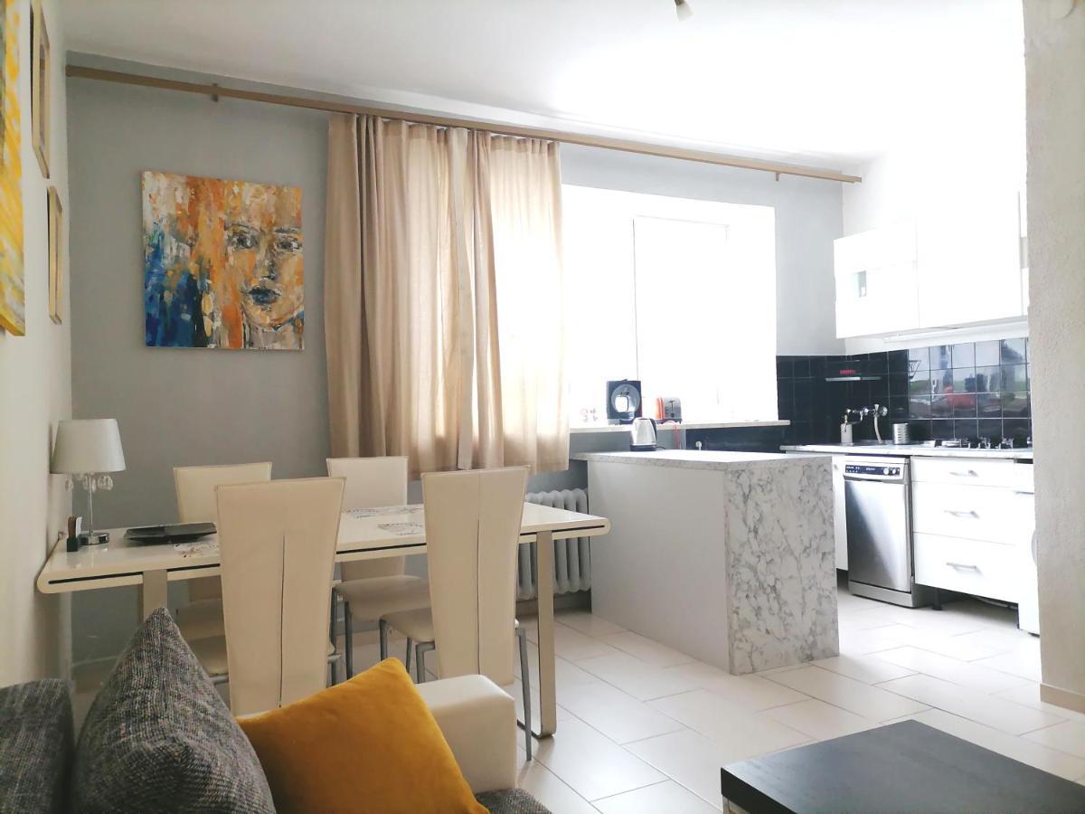 Metro Wilson Apartament *