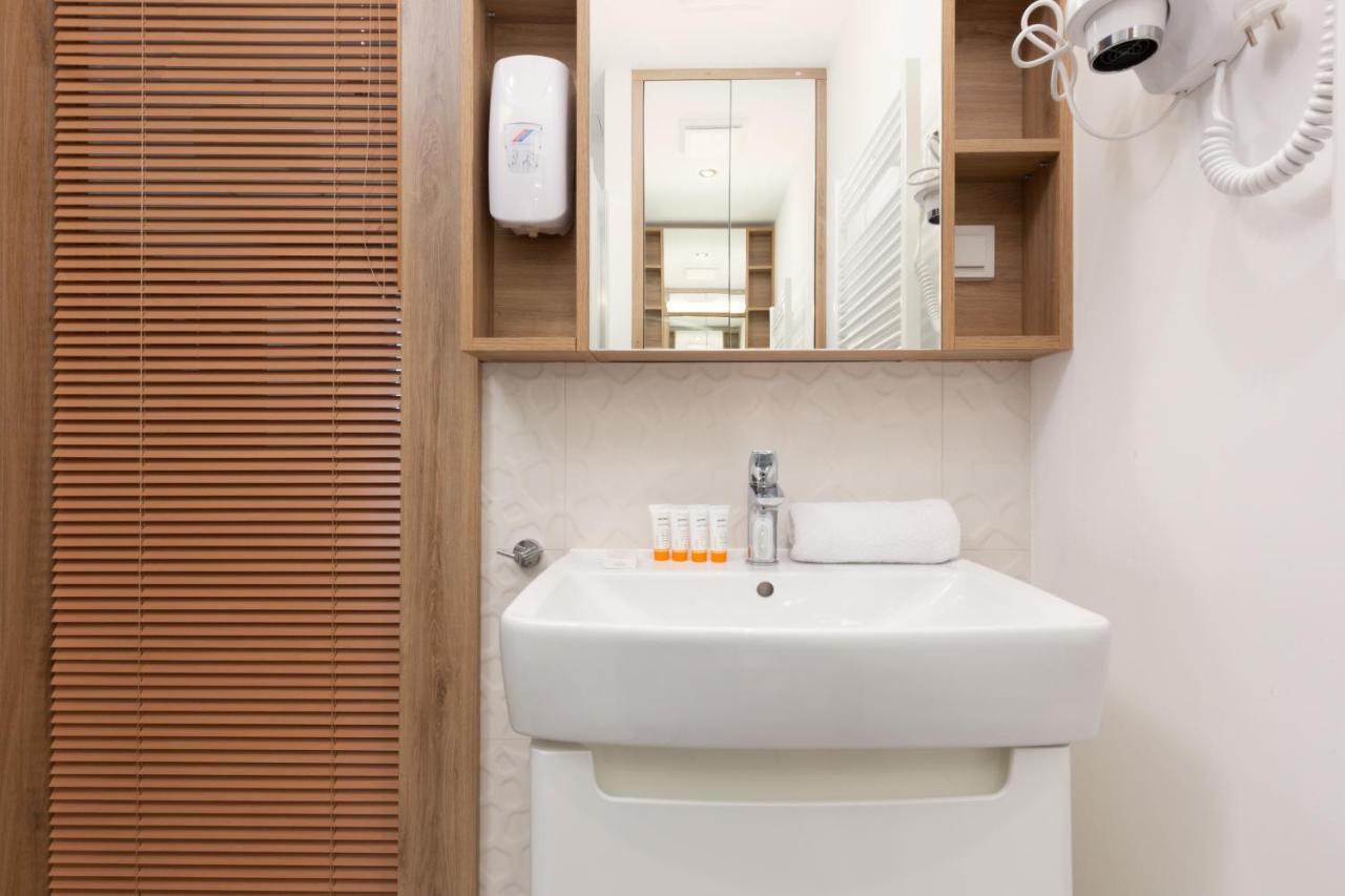 Business Wolska By Renters Apartament