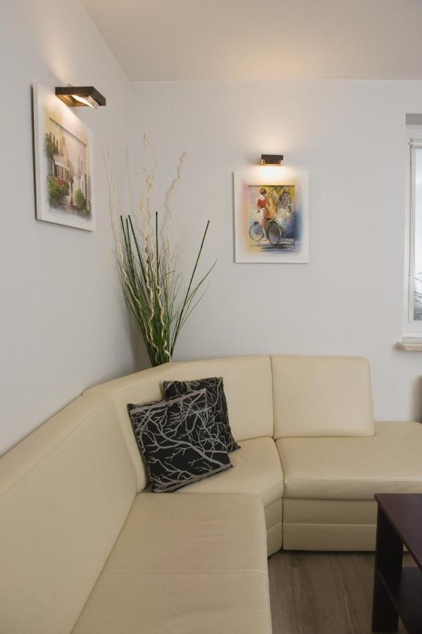 Nad Jeziorkiem Apartment *