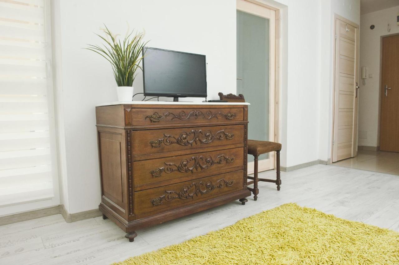 Nad Jeziorkiem Apartment Warsaw