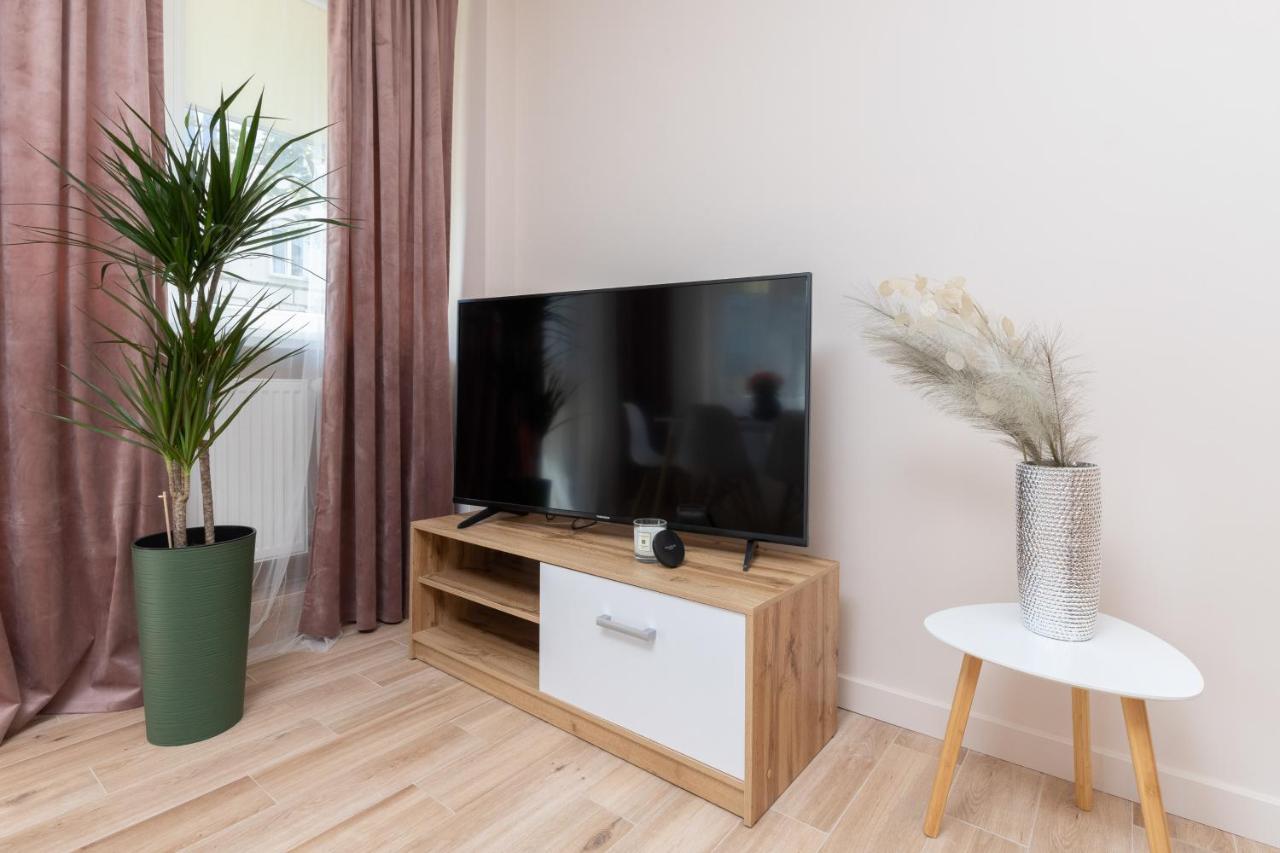 Apartment Mokotow Reytan By Renters Warsaw