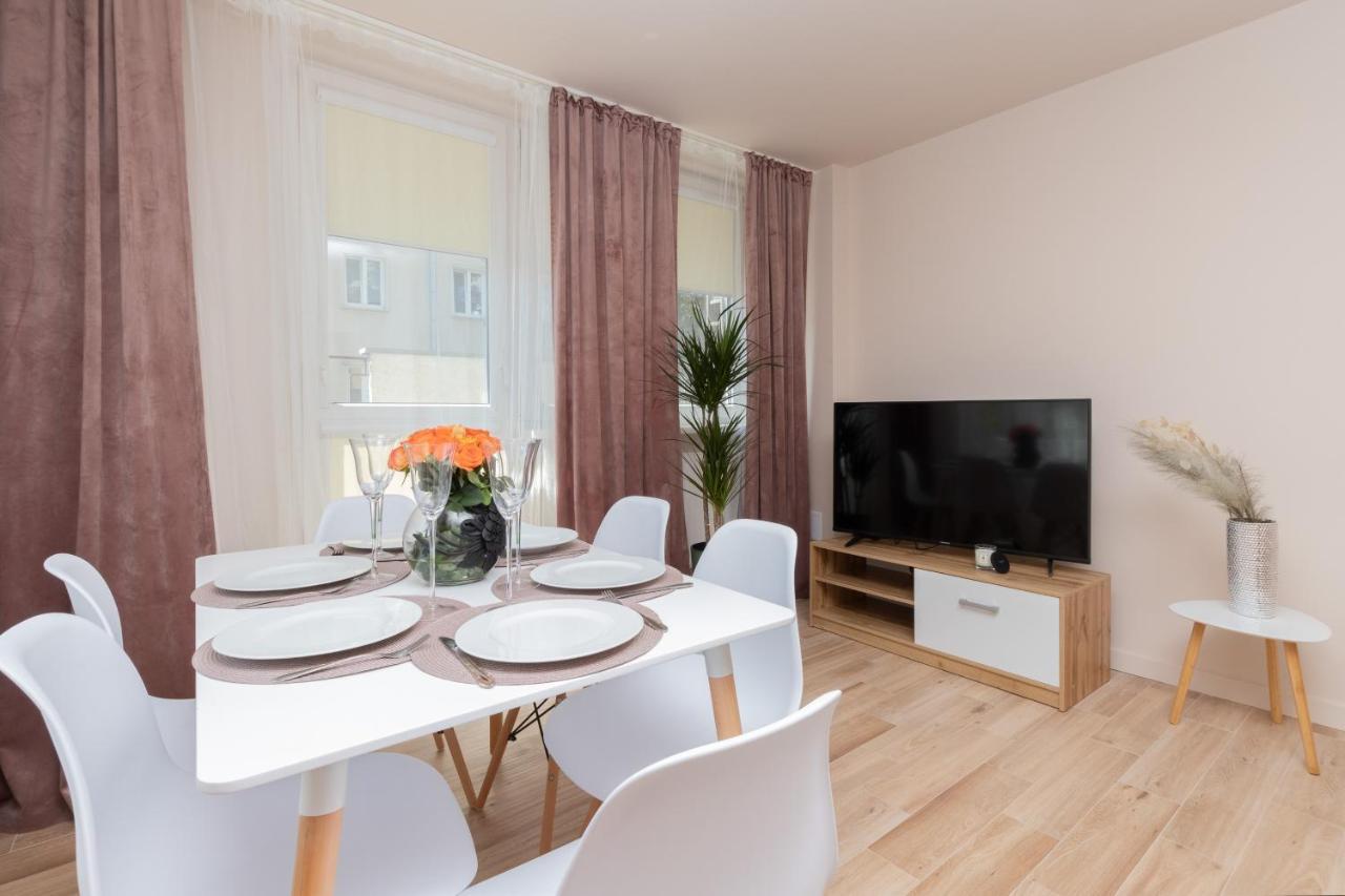 Apartment Mokotow Reytan By Renters Warsaw