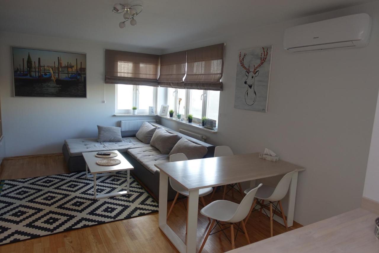 Nad Jeziorkiem Apartment Warsaw
