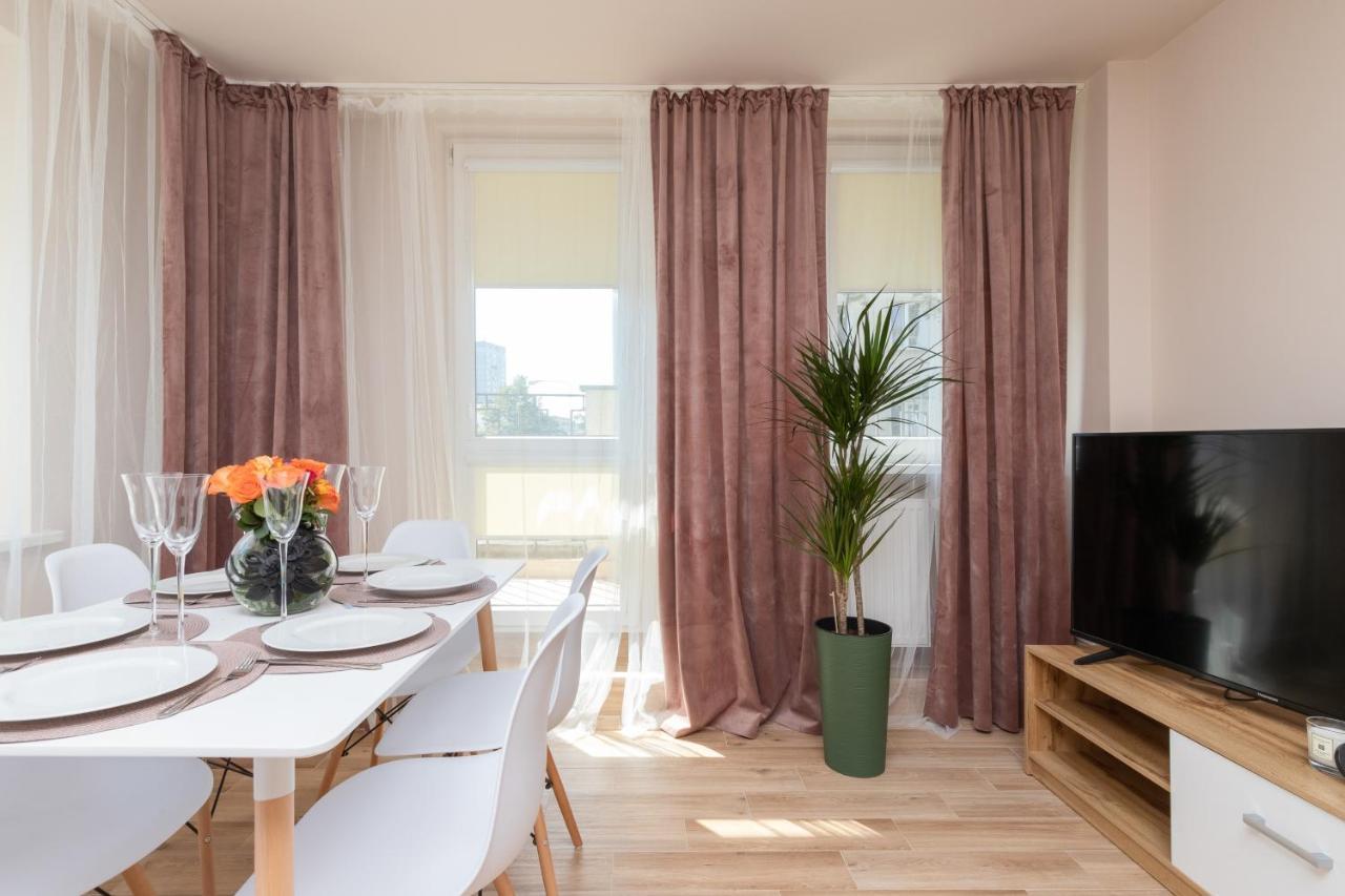 Mokotow Reytan By Renters * Warsaw