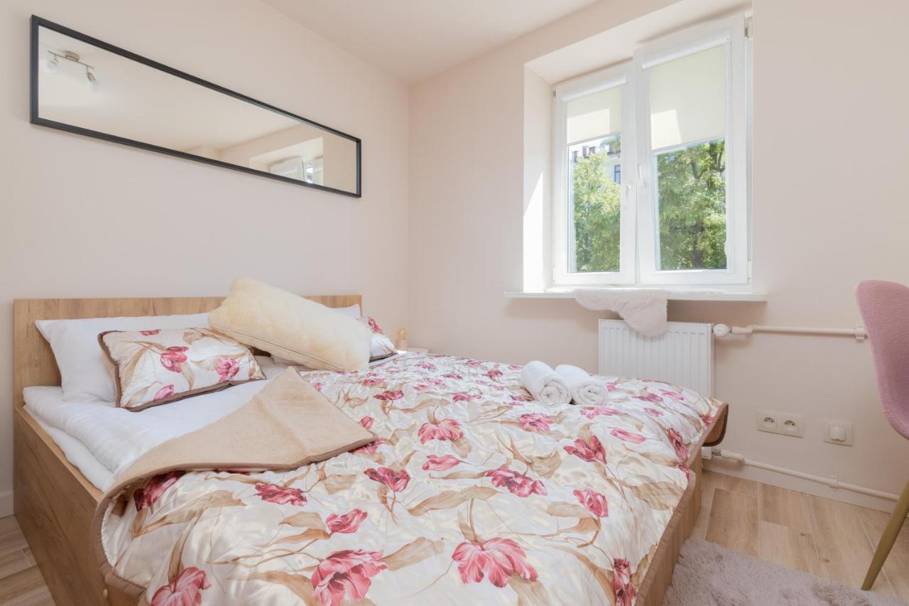Mokotow Reytan By Renters *