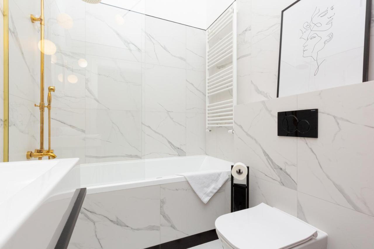 Lux Golden Praga Kepna By Renters Prestige Apartment