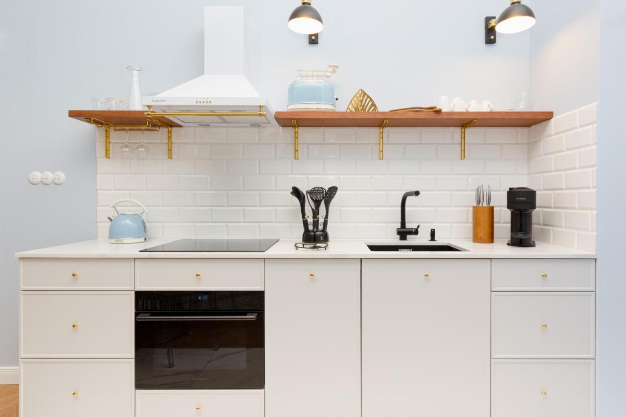 Lux Golden Praga Kepna By Renters Prestige