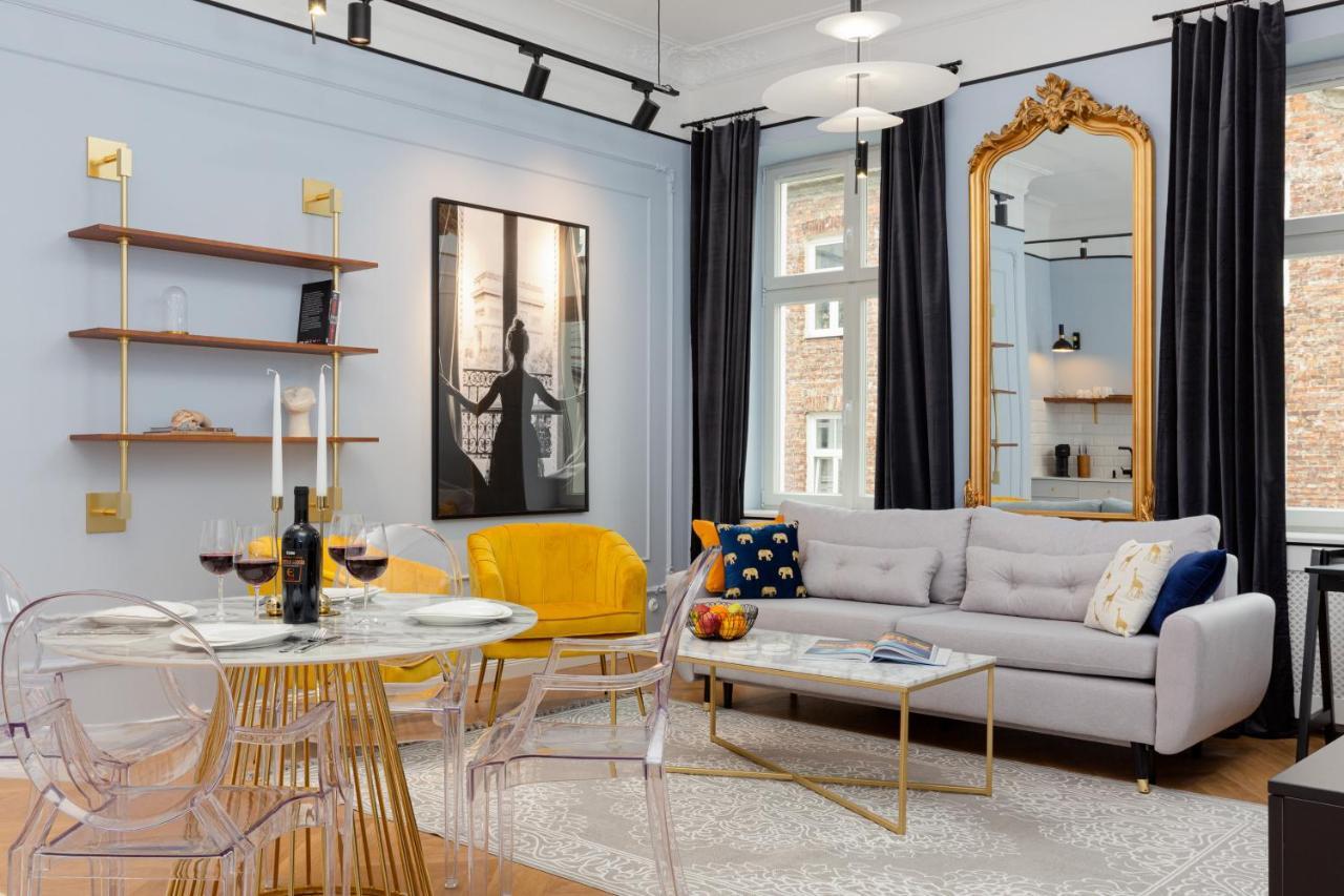 Lux Golden Praga Kepna By Renters Prestige