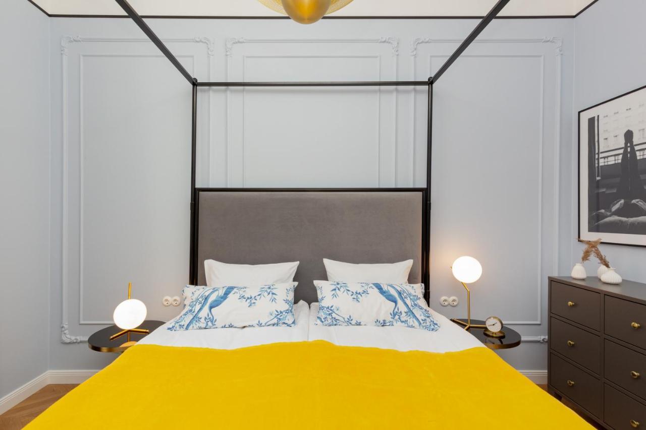 Apartment Lux Golden Praga Kepna By Renters Prestige Warsaw