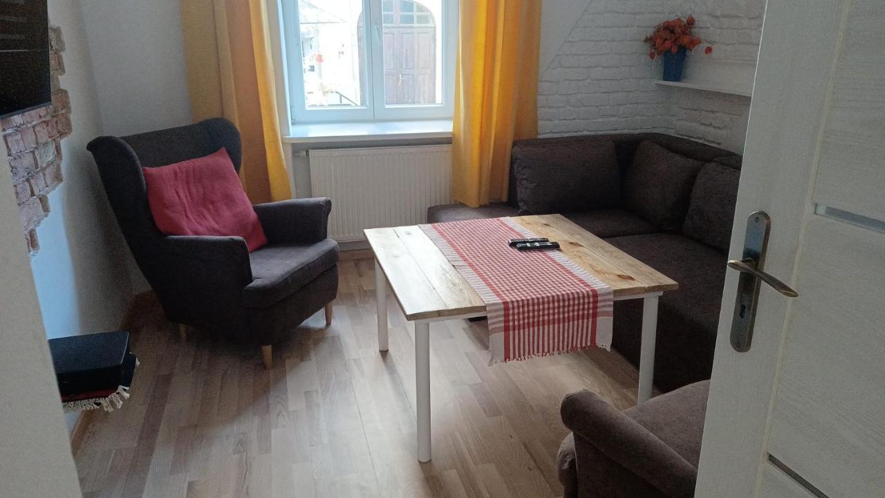 Metro Politechnika Vintage Apartamento Varsóvia