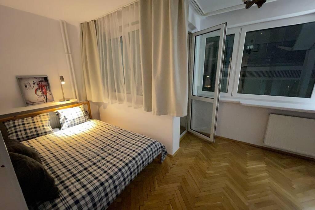 Super Sawa 2 Metro Wifi 500 Mbs Tv'50 Netflix Hbo Appletv+ Apartment
