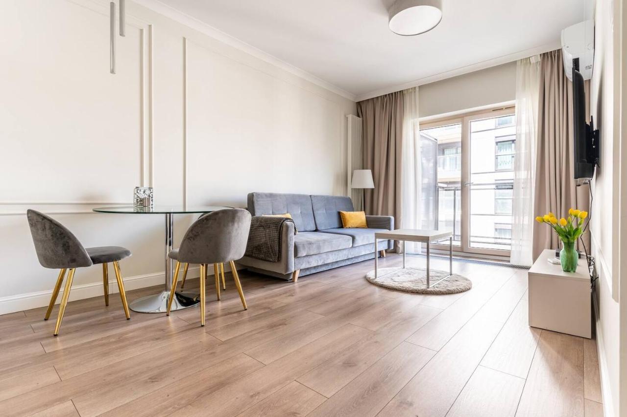 Apartment Mennica - Golden *