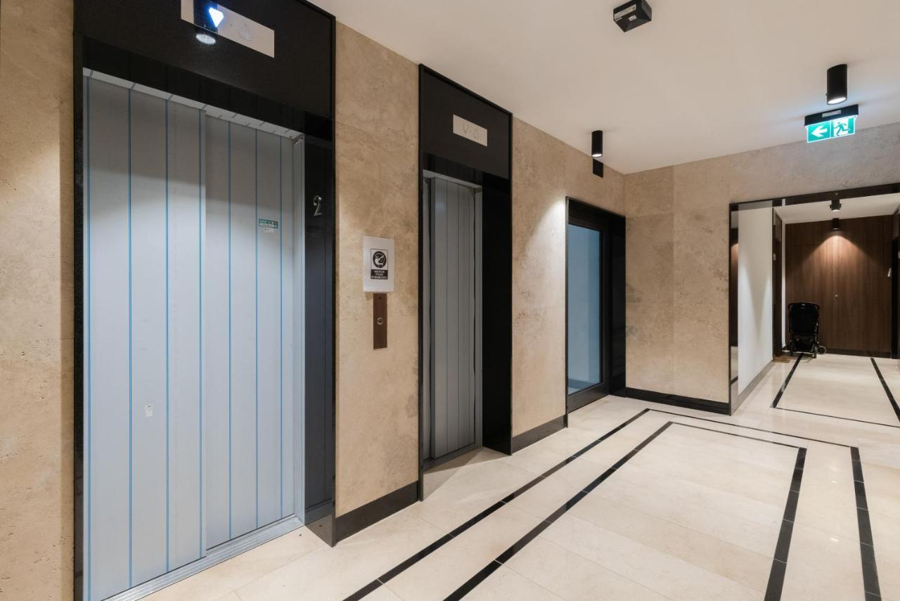Aparthotel Mennica - Center By Renters Varsóvia