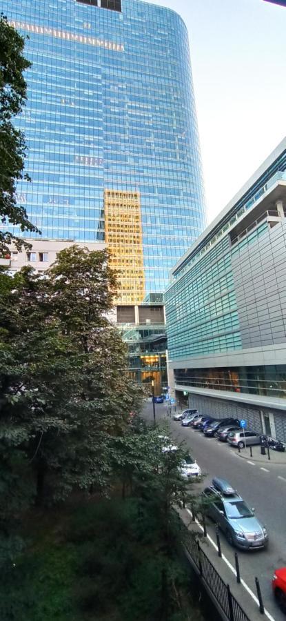 Centrum - Metro Rondo Onz Apartment