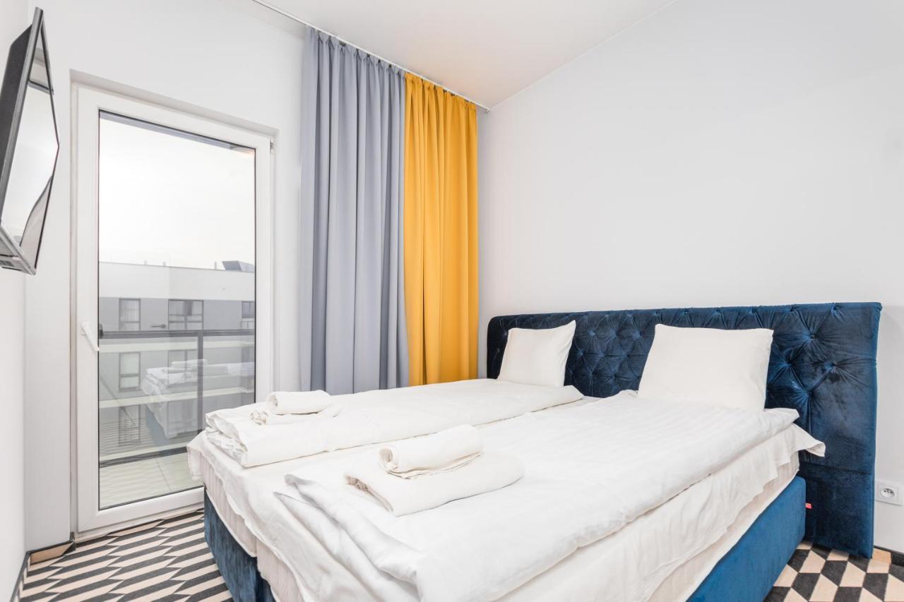 Prymasa Tysiaclecia 83a C - D By Homeprime * Warsaw