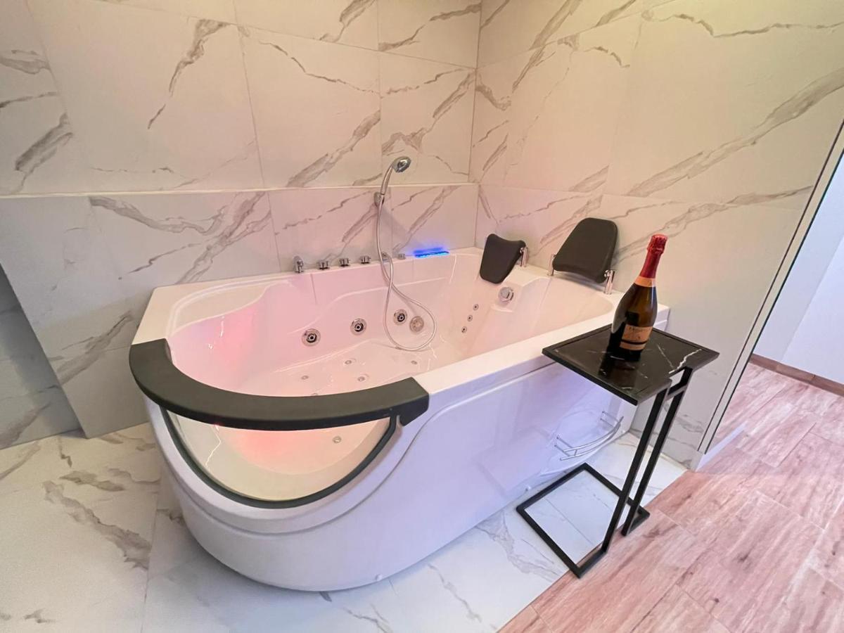 Yourapart Jacuzzi Przy Zamku Krolewskim