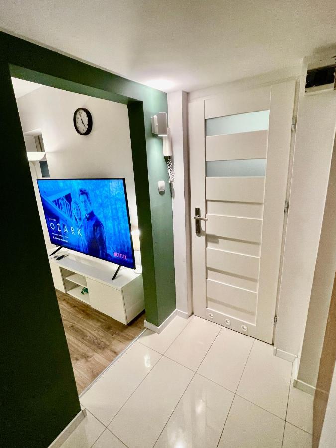 Metro Fast Wifi Tv'70 Netflix Hbo Appletv Apartamento Varsóvia