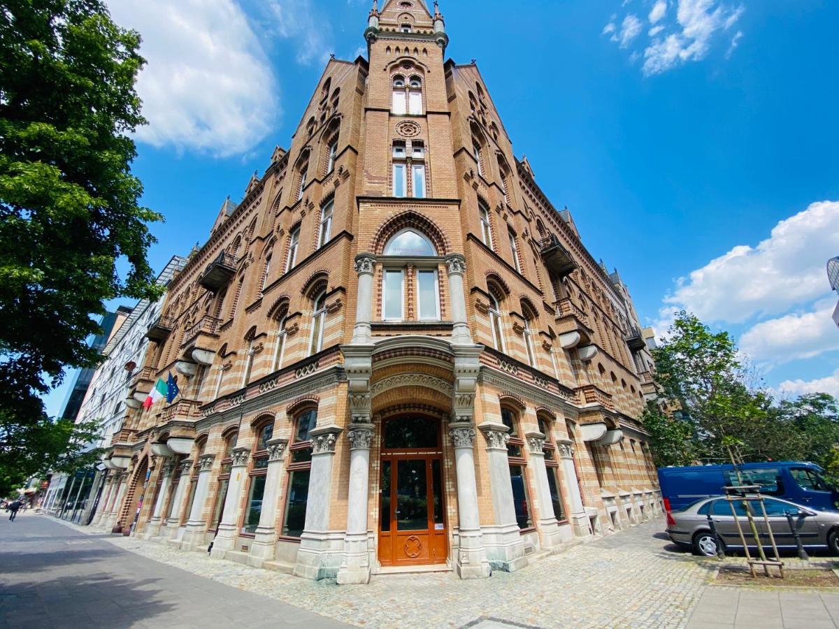 1898 Aparthotel