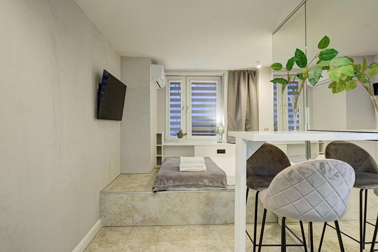 Apartment Lobby 55 - Ac And Smart Tv