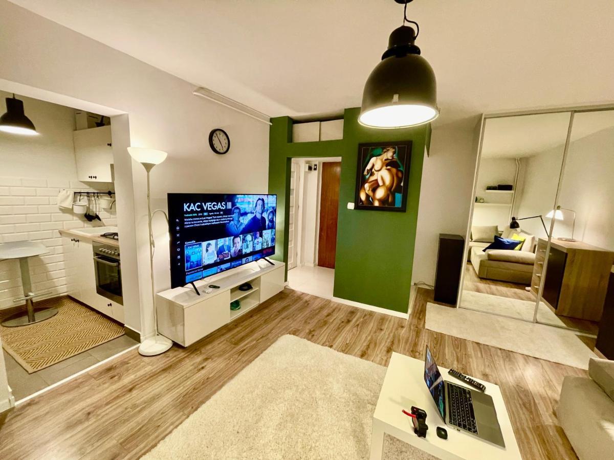 Apartamento Metro Fast Wifi Tv'70 Netflix Hbo Appletv *