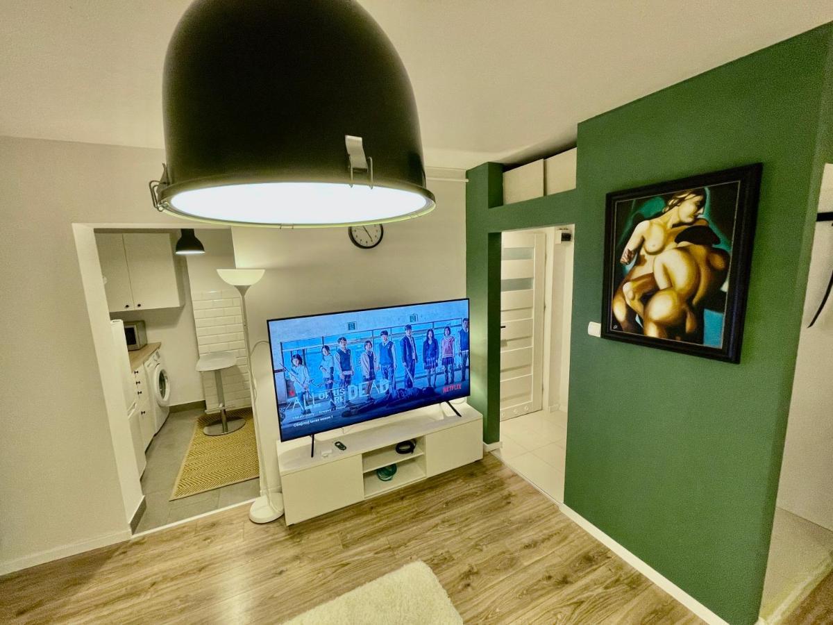 Metro Fast Wifi Tv'70 Netflix Hbo Appletv Varsóvia