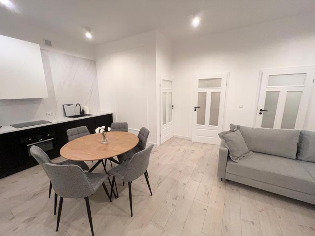 Premium Old Town Apartment *