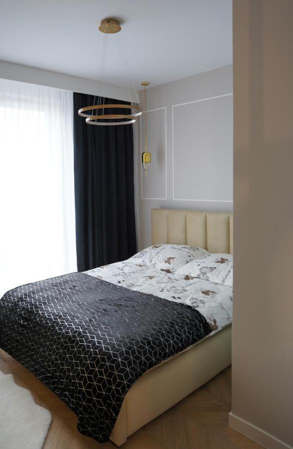 Metro Targowek 27 Apartament