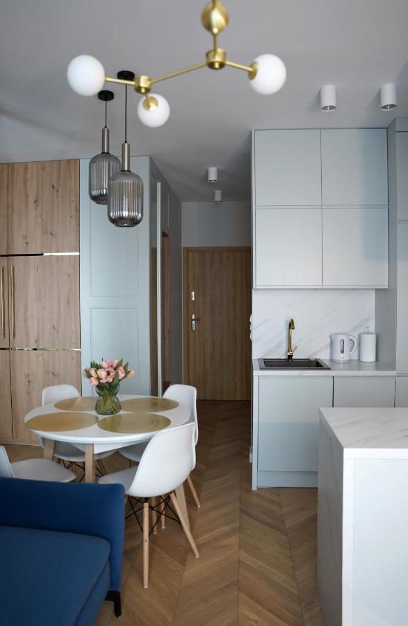 Metro Targowek 27 Apartament *