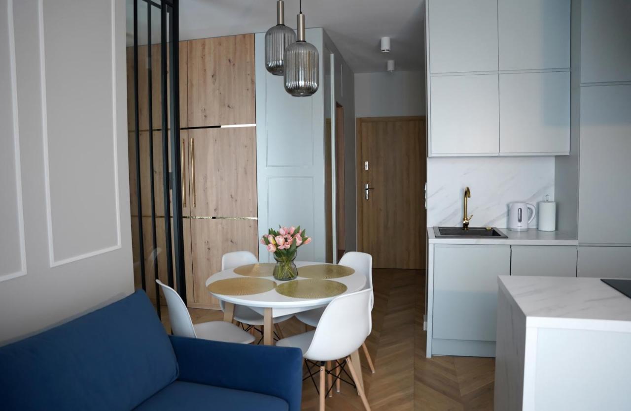 Metro Targowek 27 Apartament *