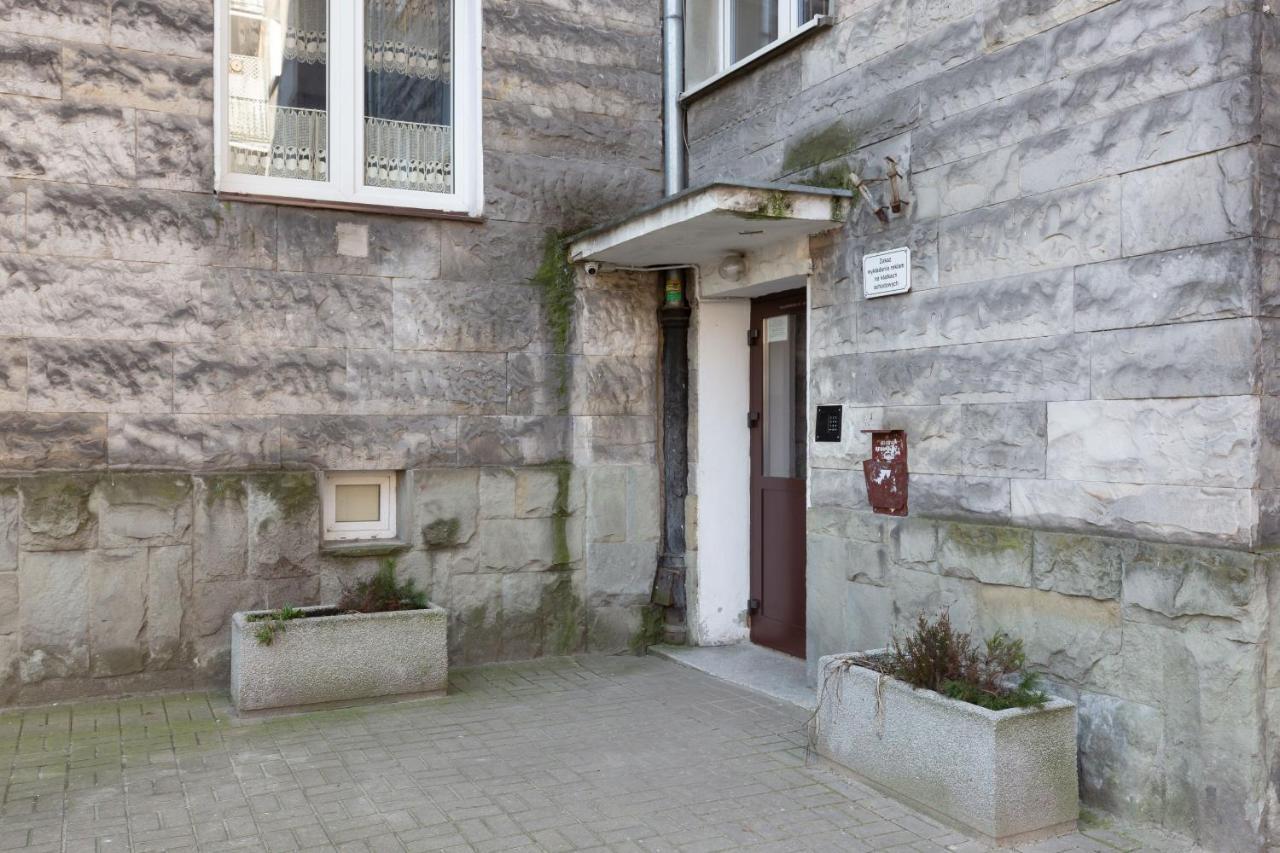 Białobrzeska Ochota By Renters Apartament *
