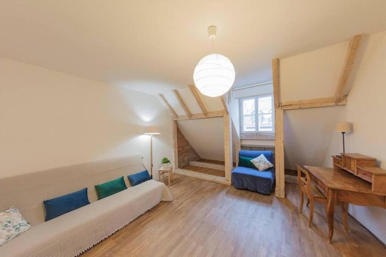 Snug In A Tenement House - Old Town - F50/5 Warsaw