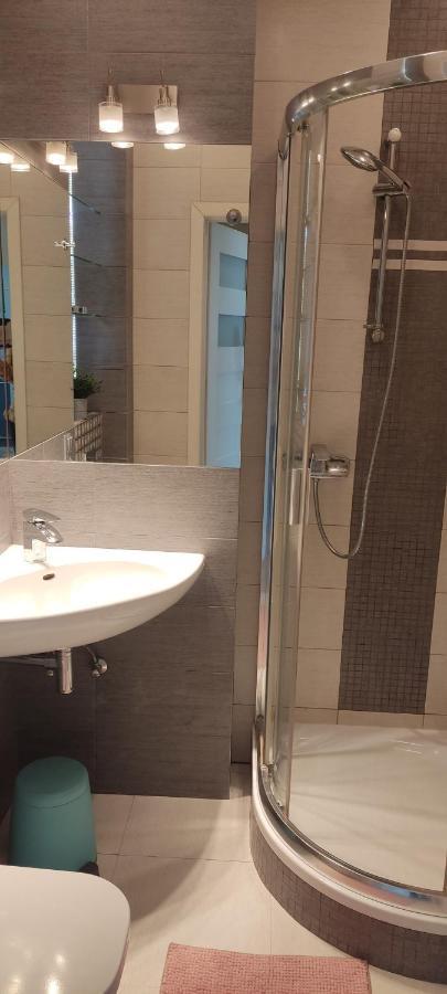 Apartment Be My Guest - Krucza Elegant - Rondo De Gaulle'a Center Of Metro Wi-fi Breakfast