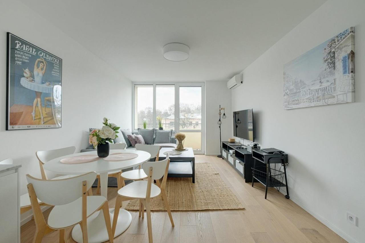Luxurious 3br Center *
