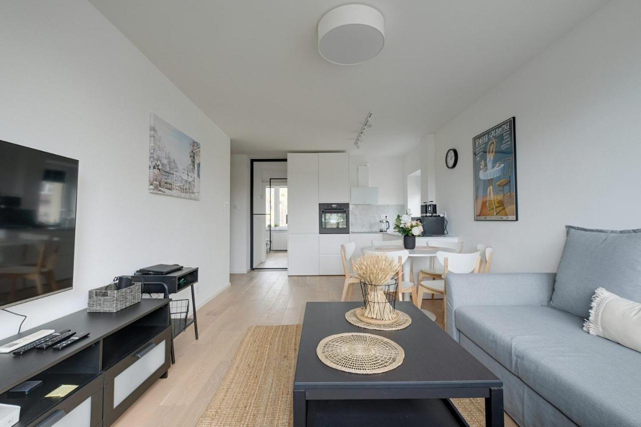 Luxurious 3br Center *