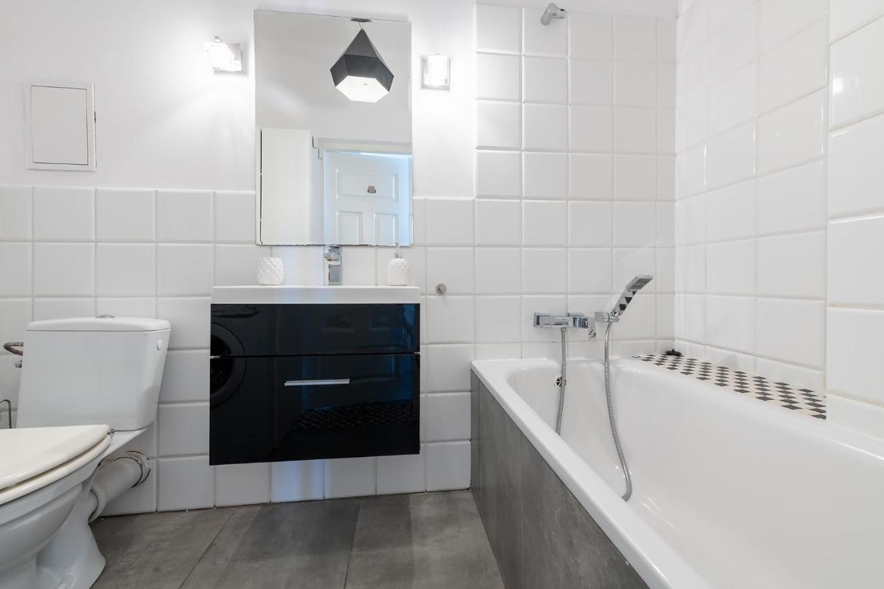 Sleepwithus Wilcza Apartment