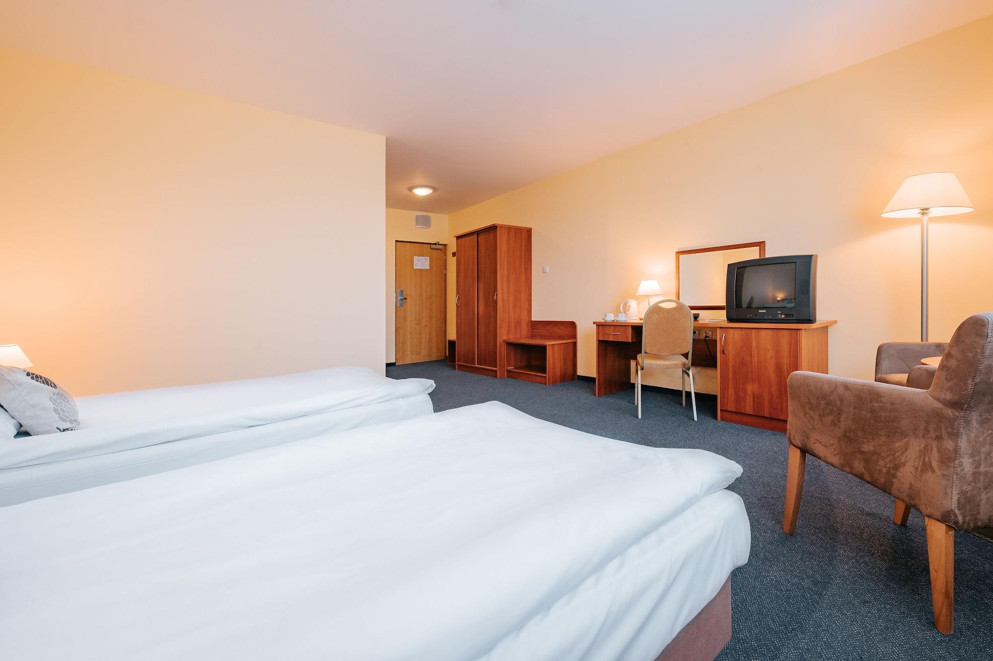 Hotel Sangate Airport
